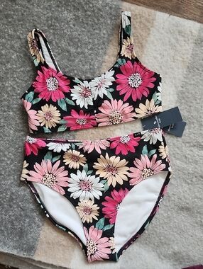 NWT Abercrombie Kids Girls Floral Two-Piece Swimsuit Sz 11/12 Summertime Swim